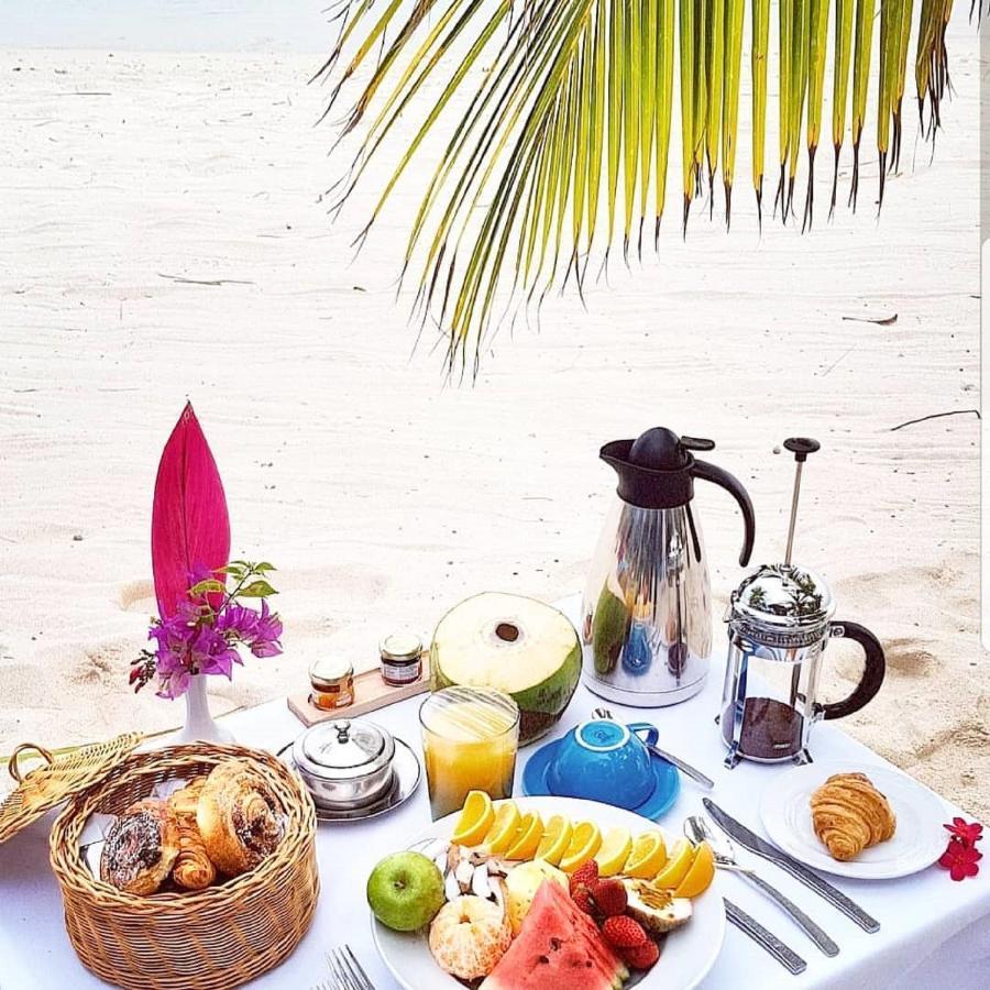Astroea Beach Hotel (Adults Only) Blue Bay Bagian luar foto