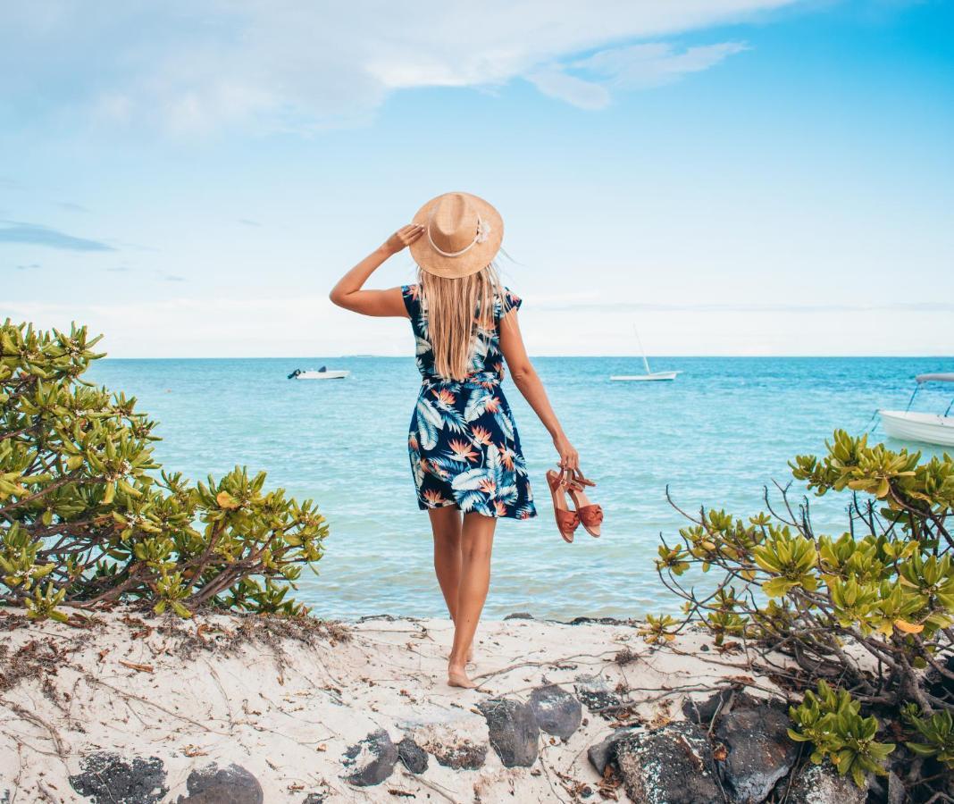 Astroea Beach Hotel (Adults Only) Blue Bay Bagian luar foto