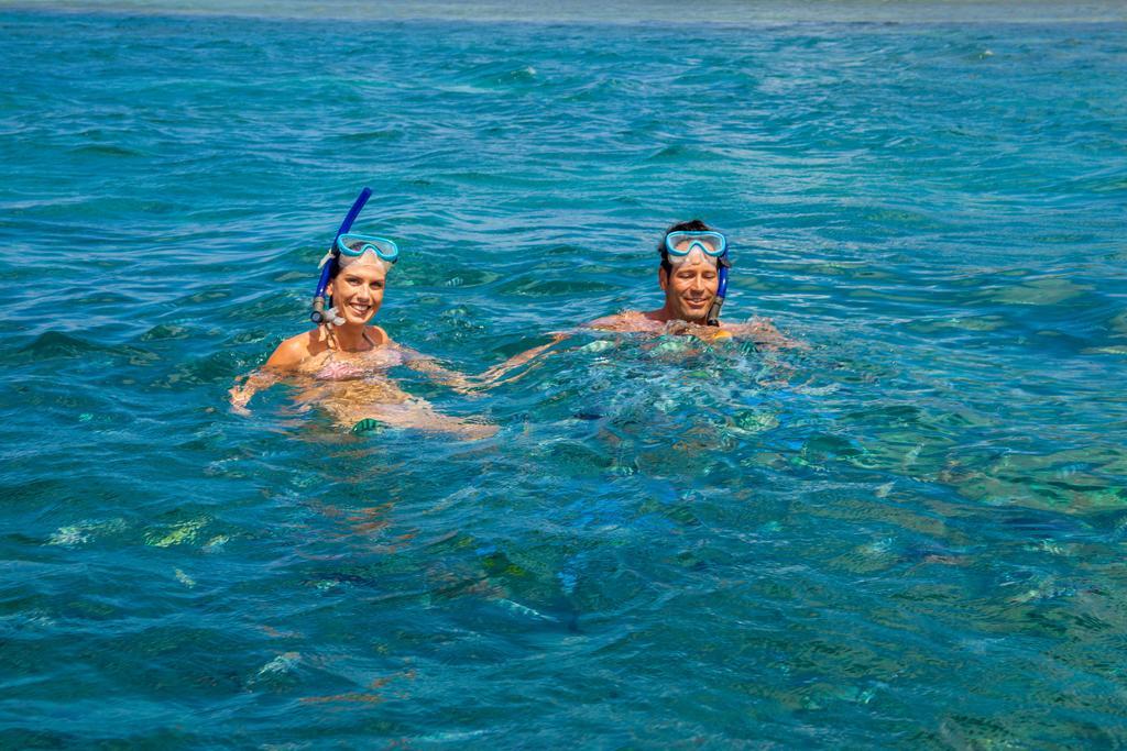 Astroea Beach Hotel (Adults Only) Blue Bay Bagian luar foto
