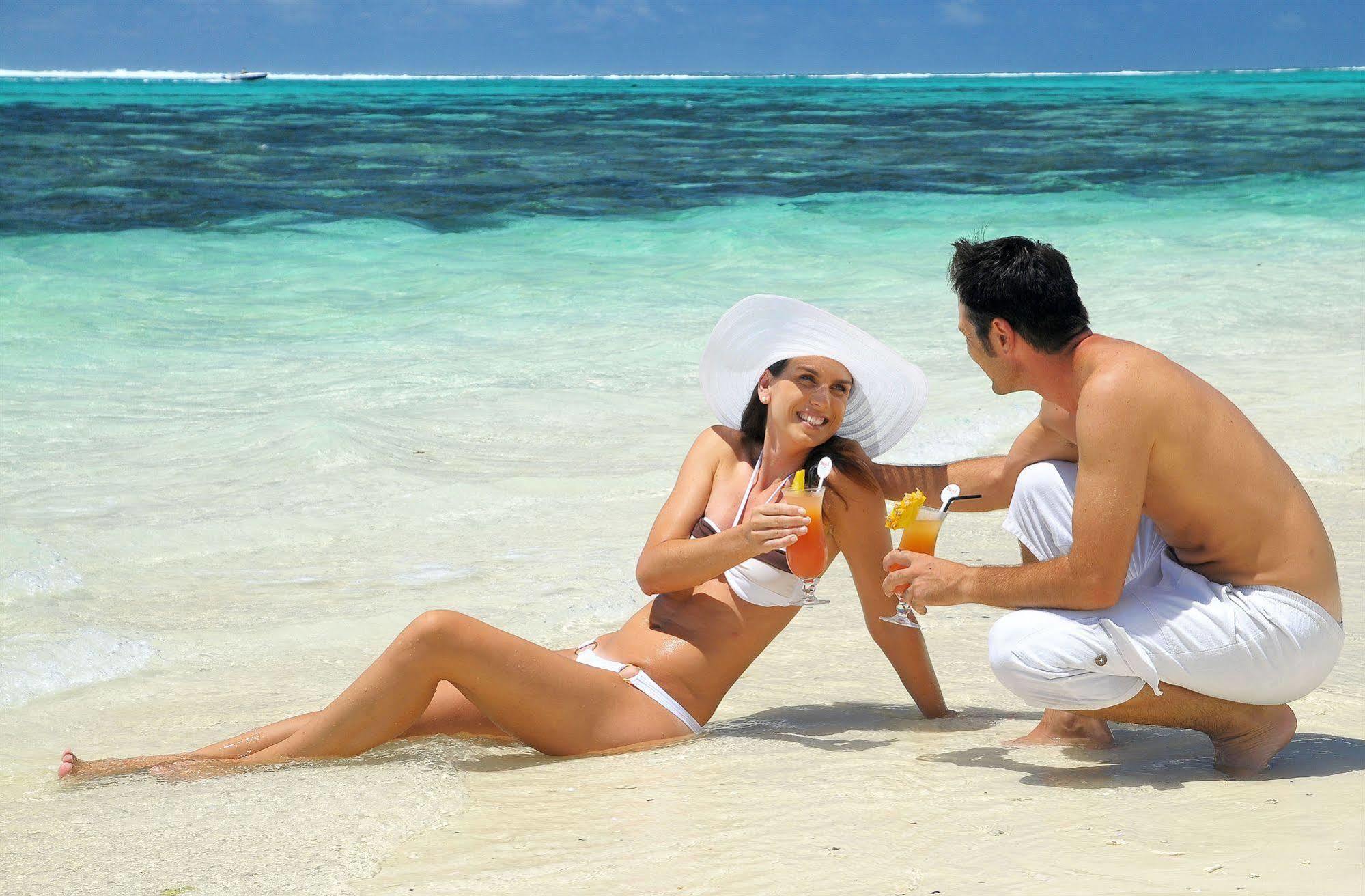 Astroea Beach Hotel (Adults Only) Blue Bay Bagian luar foto